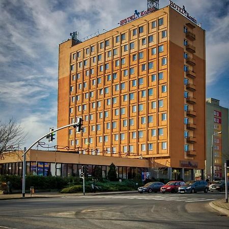 Hotel Konin Konin  Ngoại thất bức ảnh