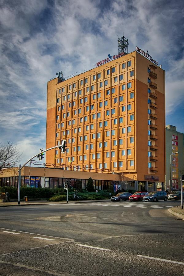 Hotel Konin Konin  Ngoại thất bức ảnh