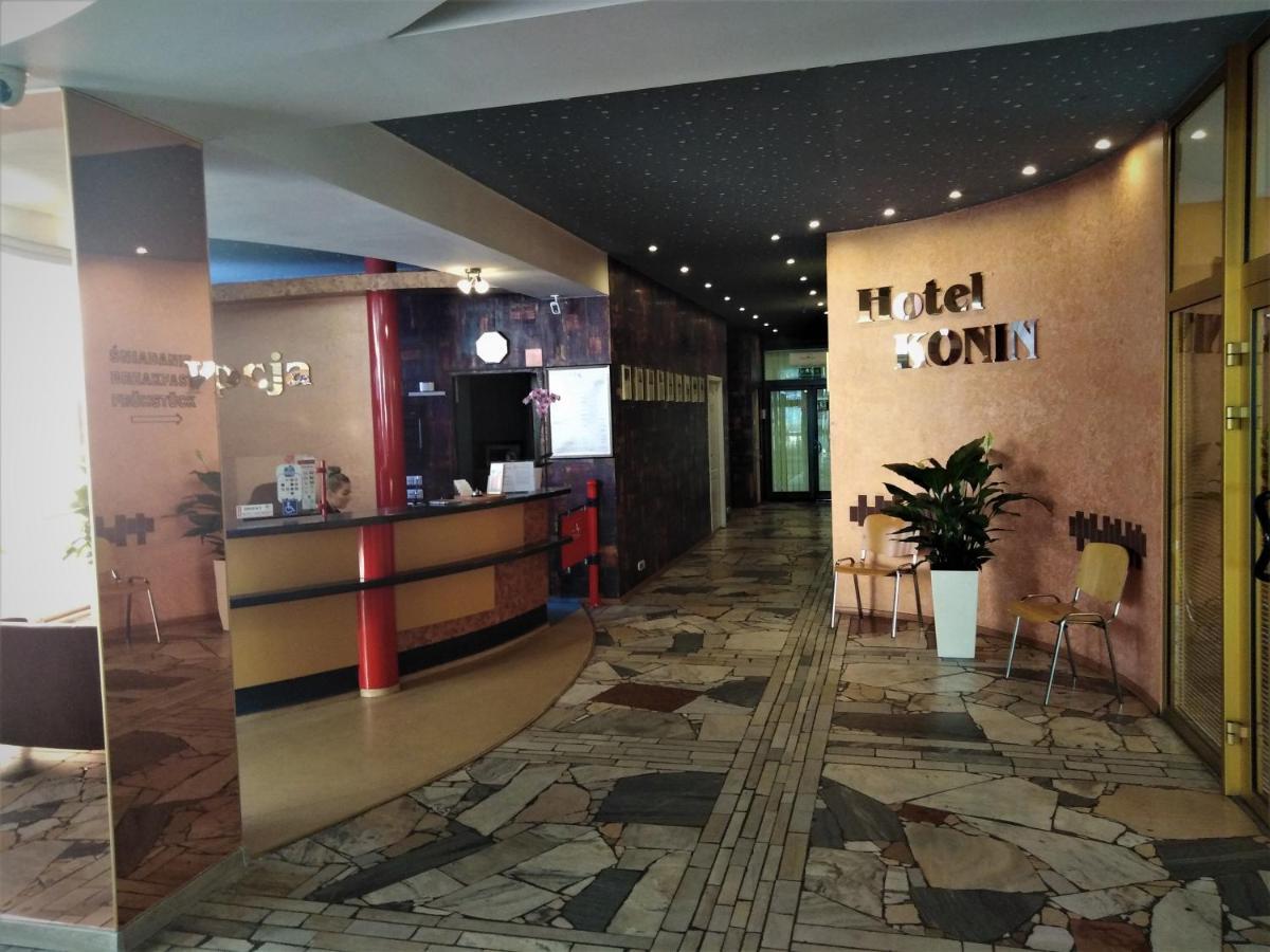 Hotel Konin Konin  Ngoại thất bức ảnh